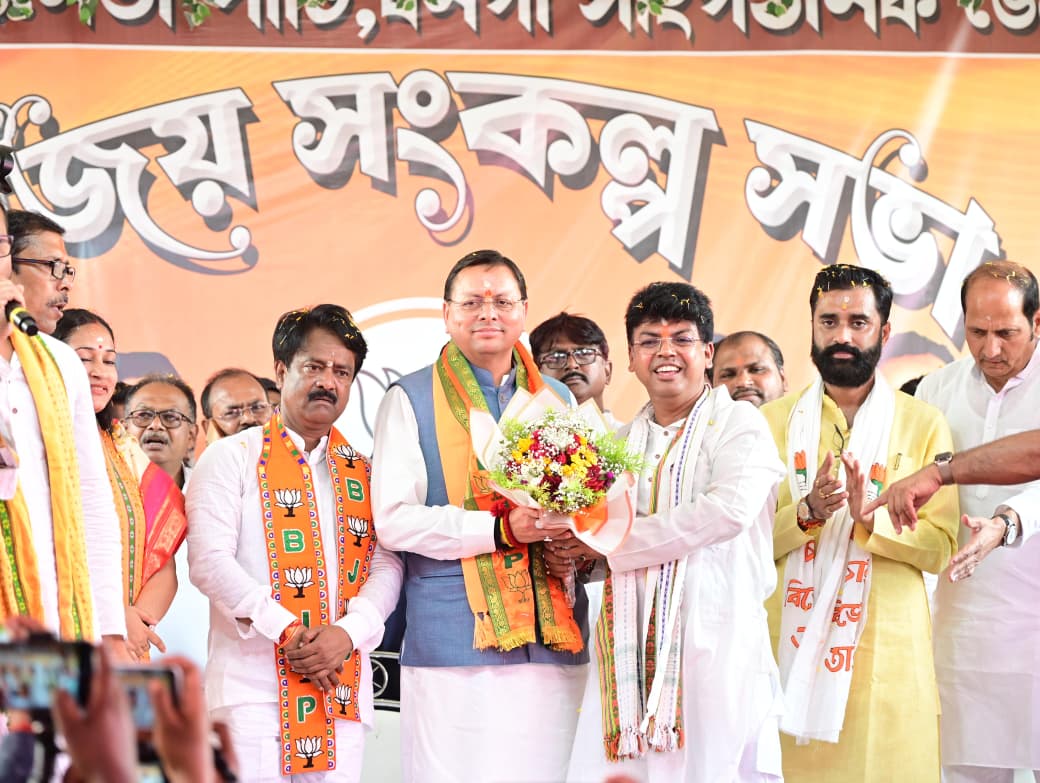 बंगाल के चुनावी रण में उत्तराखंड के ‘धाकड़’ धामी की एंट्री, बनगांव में दिखा जनसैलाब